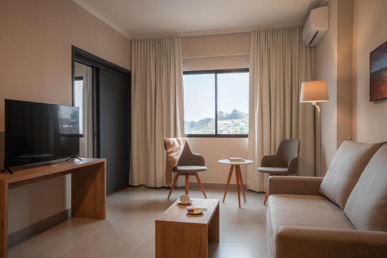 Like Design Hotel Ривера Екстериор снимка